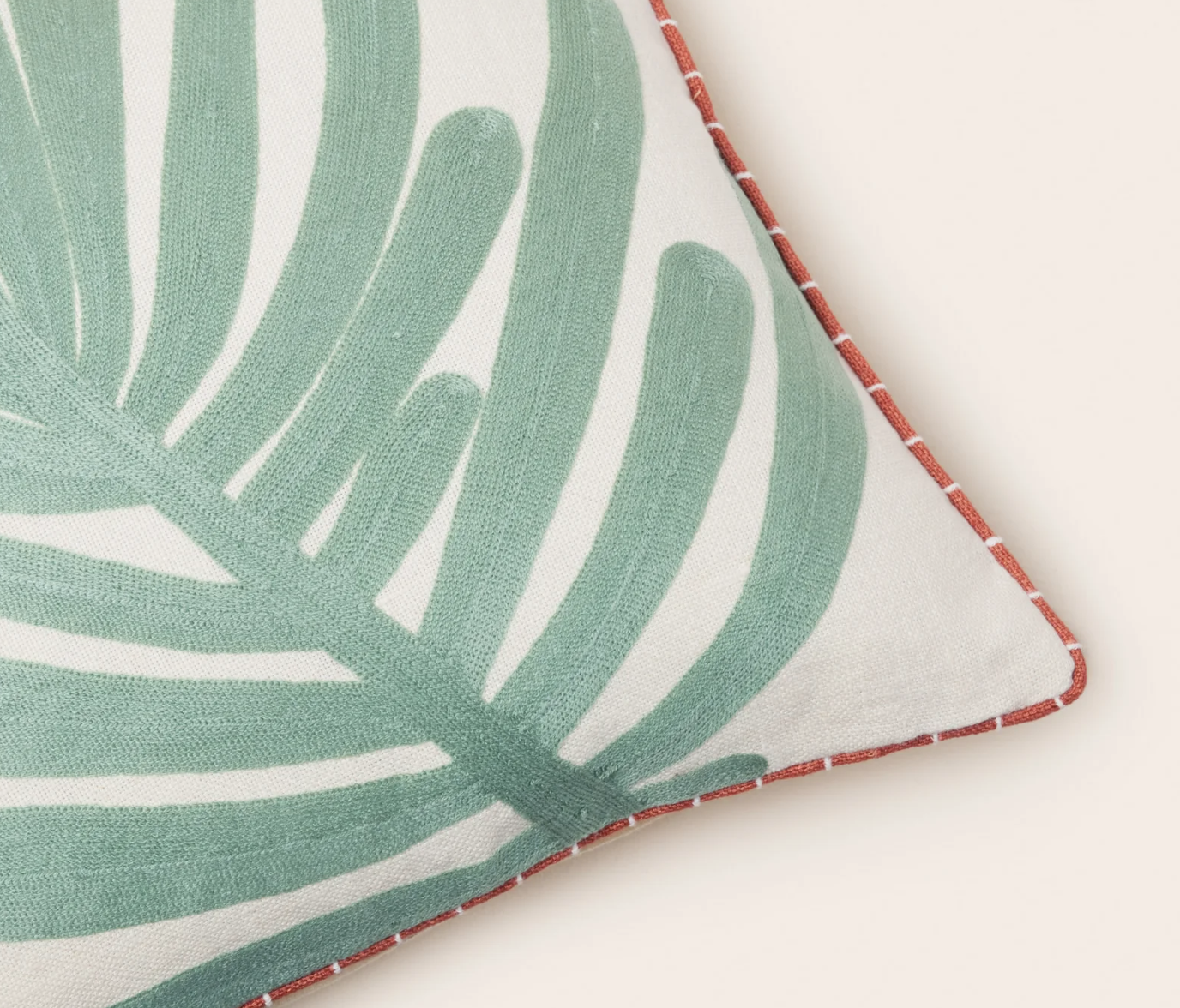 Housse de coussin Tropie ecru et vert 2