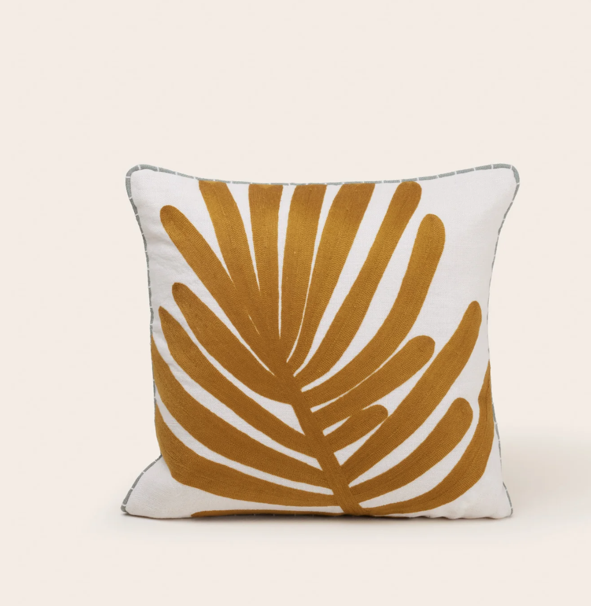 Housse de coussin Tropie ecru et moutarde 1